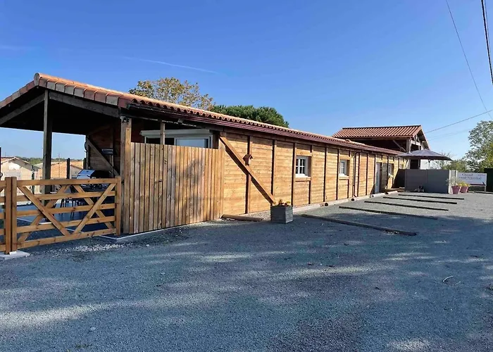 A La Campagne, Piscine Classe Trois-etoiles N2 Feriehus