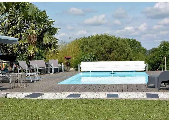 Feriehus A La Campagne, Piscine Classe Trois-etoiles N2 *