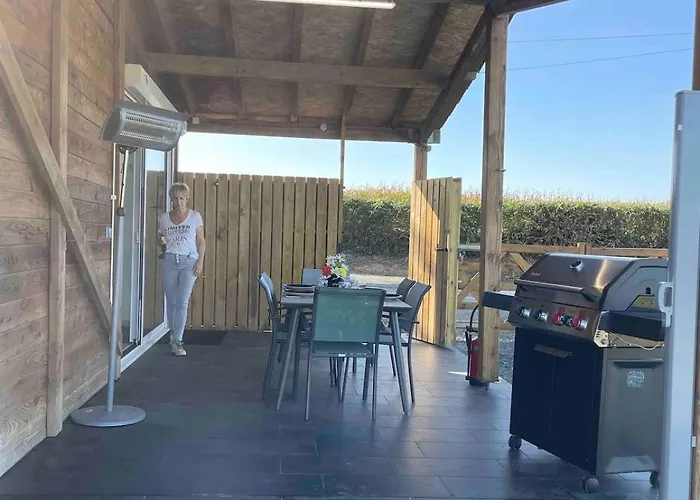 A La Campagne, Piscine Classe Trois-etoiles N2 Verruyes