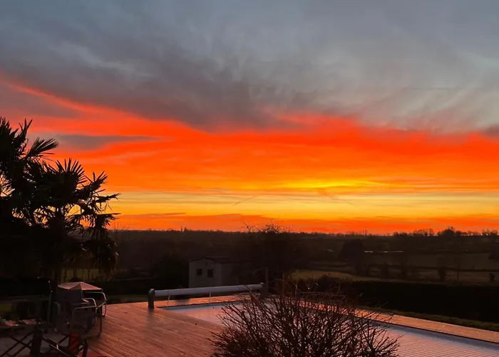 A La Campagne, Piscine Classe Trois-etoiles N2 Feriehus *