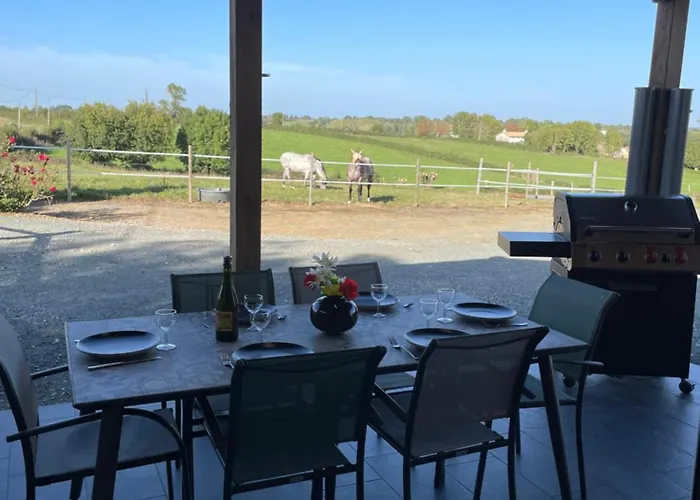 A La Campagne, Piscine Classe Trois-etoiles N2